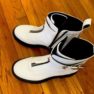 DKNY. Size 8 white boots.